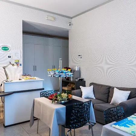 Urban Chic House 2.0 بيت ضيافة 4*